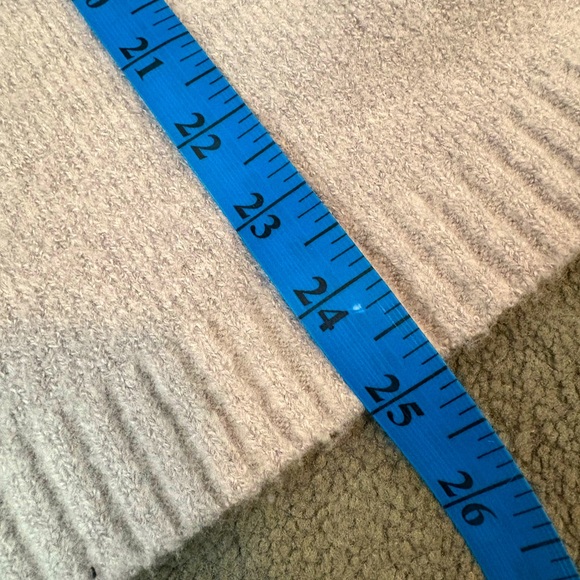 VENUS Ruched Sweater - Picture 8 of 9